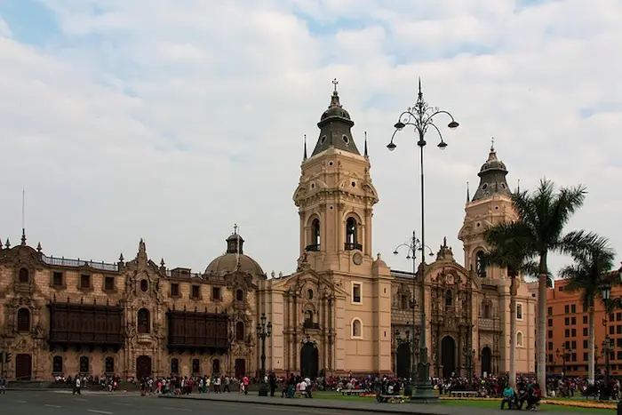 plaza de armas de Lima, lugar para visitar si o si