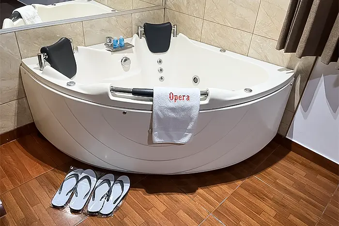 jacuzzi